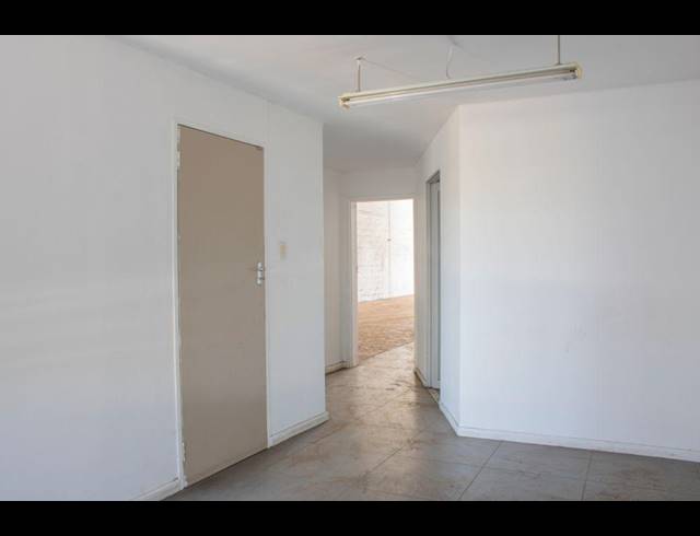 279M² BUILDING FOR SALE IN PAARDEN EILAND